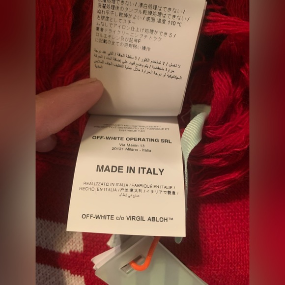 Off-White Red Winter Scarf NWT - Picture 4 of 6
